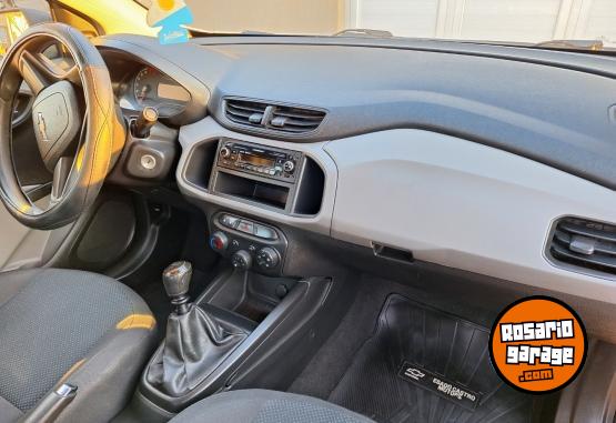Autos - Chevrolet Onix joy 2017 Nafta 100000Km - En Venta