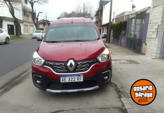 Utilitarios - Renault Kangoo Stepway 2020 Nafta 114000Km - En Venta