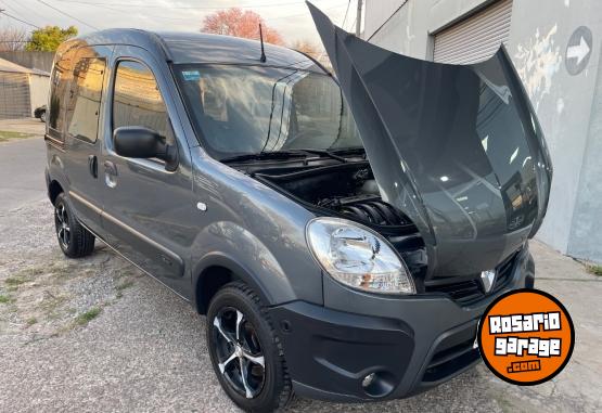 Utilitarios - Renault Kangoo 2014 Nafta 132000Km - En Venta