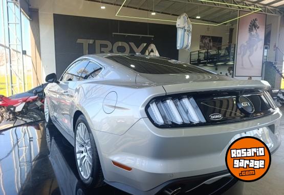 Autos - Ford Mustang 5.0 v8 coupe 2017 Nafta 8000Km - En Venta