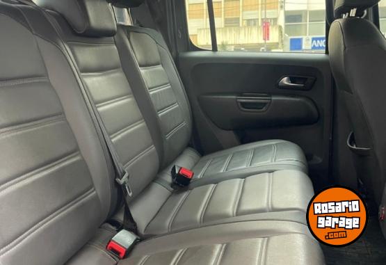 Camionetas - Volkswagen Amarok V6 Highline 2023 Diesel 119000Km - En Venta