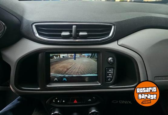 Autos - Chevrolet ONIX LT+ 1.4N 2019 GNC 110000Km - En Venta