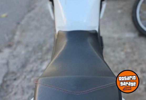 Motos - Honda TWISTER CB 125CC 2019 Nafta 17000Km - En Venta