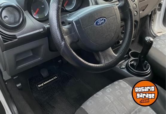 Autos - Ford Fiesta 2011 Nafta 175000Km - En Venta