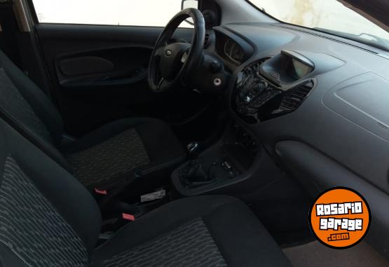 Autos - Ford KA SEDAN SE 4 PUERTAS 2018 GNC 69600Km - En Venta