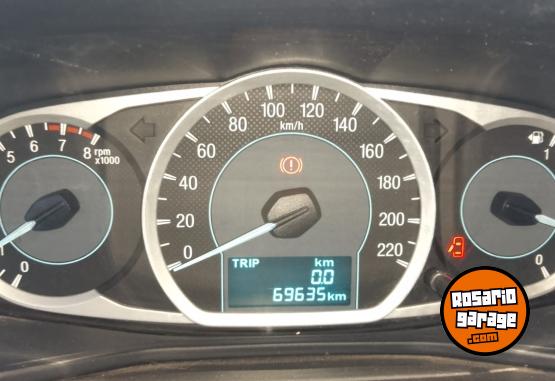 Autos - Ford KA SEDAN SE 4 PUERTAS 2018 GNC 69600Km - En Venta