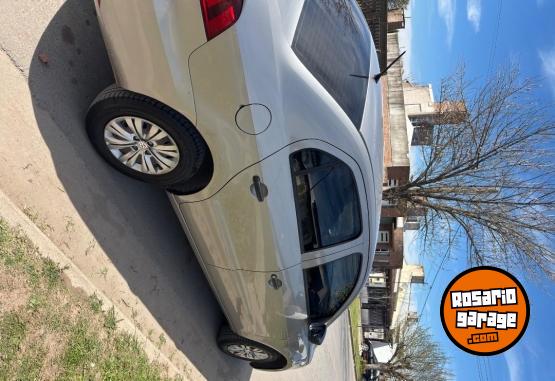 Autos - Volkswagen VOYAGE 2014 Nafta 90000Km - En Venta