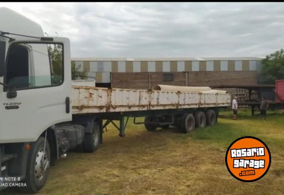 Camiones y Grúas - Semirremolque marca Montenegro - En Venta