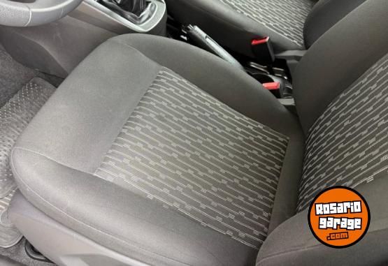 Autos - Fiat Mobi trekking 2024 Nafta 3500Km - En Venta