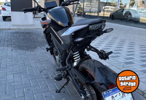 Motos - CF Nk 300 2023 Nafta 11000Km - En Venta