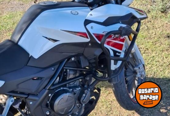 Motos - Benelli TRK251 2023 Nafta 13000Km - En Venta