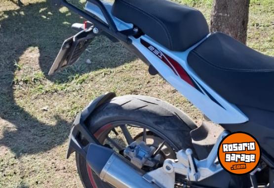 Motos - Benelli TRK251 2023 Nafta 13000Km - En Venta