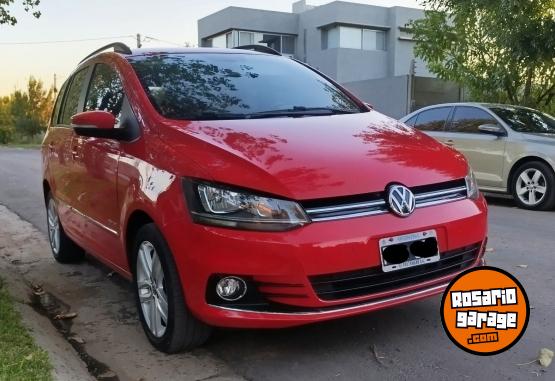 Autos - Volkswagen Suran Highline 2015 Nafta 150000Km - En Venta