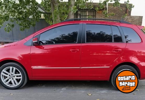 Autos - Volkswagen Suran Highline 2015 Nafta 150000Km - En Venta