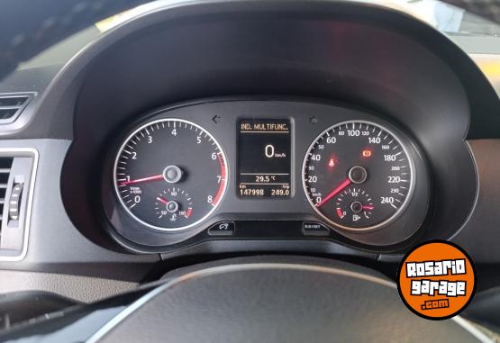 Autos - Volkswagen Suran Highline 2015 Nafta 150000Km - En Venta
