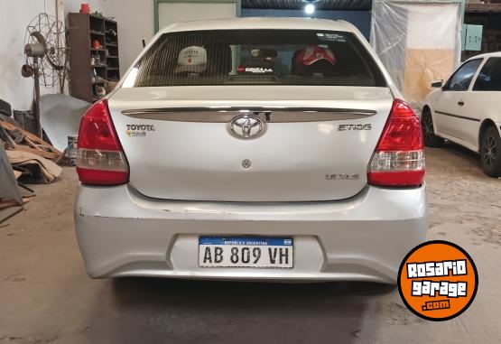 Autos - Toyota ETIOS 2017 GNC 170000Km - En Venta