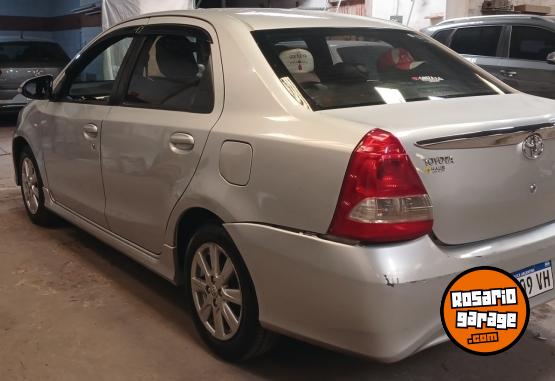 Autos - Toyota ETIOS 2017 GNC 170000Km - En Venta