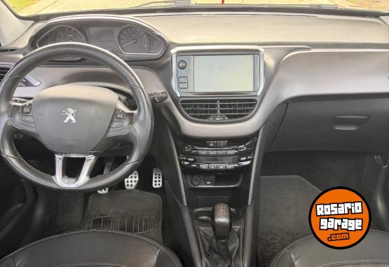 Autos - Peugeot 208 2016 Nafta 130000Km - En Venta