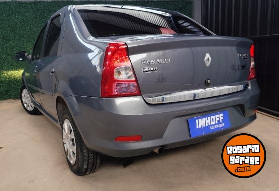 Autos - Renault Logan 2010 Nafta 180000Km - En Venta