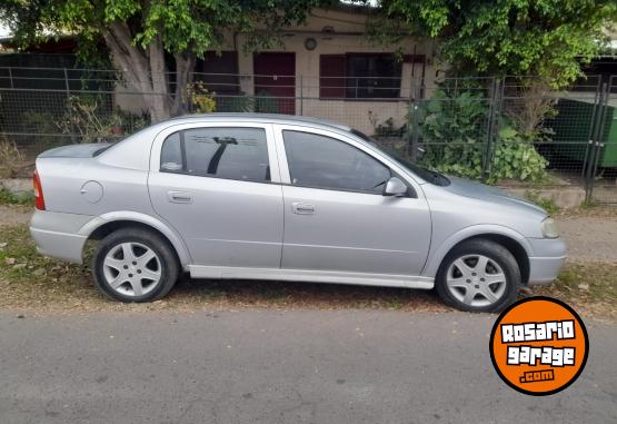 Autos - Chevrolet Astra gl 2000 GNC 111111Km - En Venta