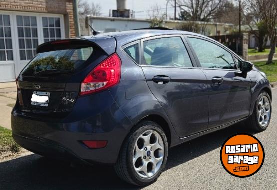 Autos - Ford Fiesta Kinetic Titanium 2013 Nafta 105000Km - En Venta