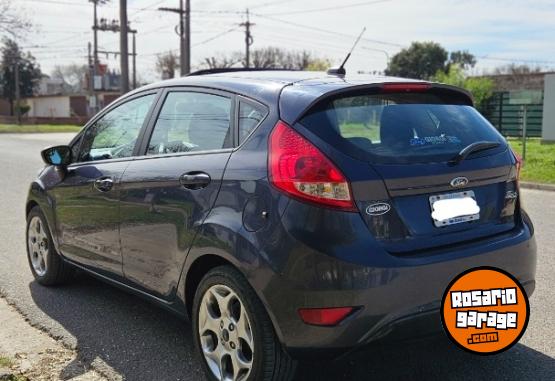 Autos - Ford Fiesta Kinetic Titanium 2013 Nafta 105000Km - En Venta