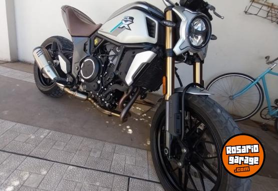 Motos - CF Clx 700 2023 Nafta 4000Km - En Venta