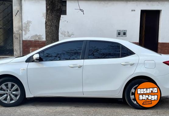 Autos - Toyota COROLLA 2015 Nafta 200000Km - En Venta