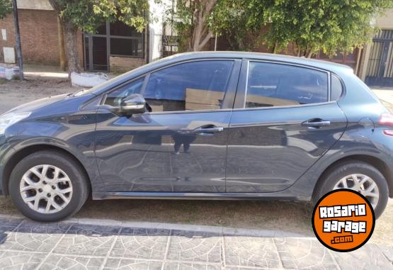 Autos - Peugeot Allure touchscreen 2016 Nafta 96000Km - En Venta