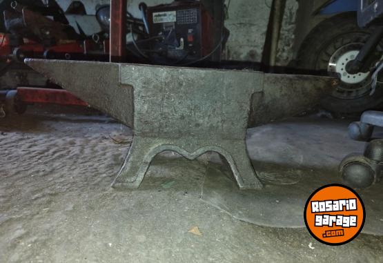 Herramientas - YUNQUE / BIGORNIA DE HERRERO – 45 KG - En Venta