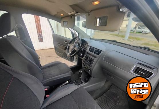 Autos - Volkswagen Suran 2013 GNC 96000Km - En Venta