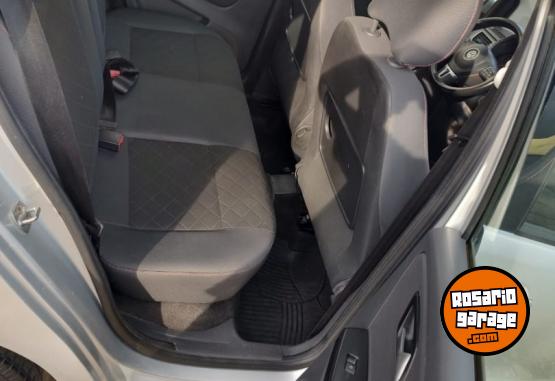 Autos - Volkswagen Suran 2013 GNC 96000Km - En Venta