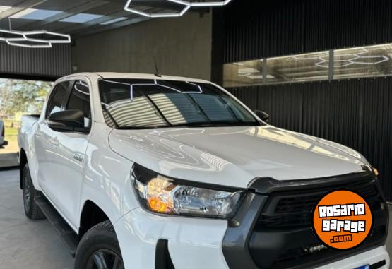 Camionetas - Toyota HILUX SR 2021 Diesel 107000Km - En Venta