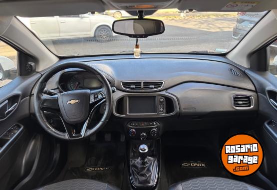Autos - Chevrolet Onix 2018 Nafta 135000Km - En Venta
