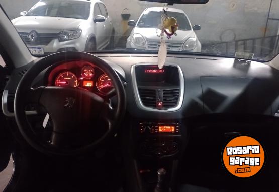 Autos - Peugeot 207 2012 Diesel 182000Km - En Venta