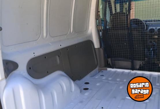 Utilitarios - Renault Kangoo 2012 Nafta 260000Km - En Venta