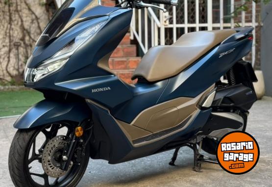 Motos - Honda Pcx 2023 Nafta 11000Km - En Venta