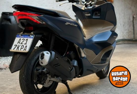 Motos - Honda Pcx 2023 Nafta 11000Km - En Venta