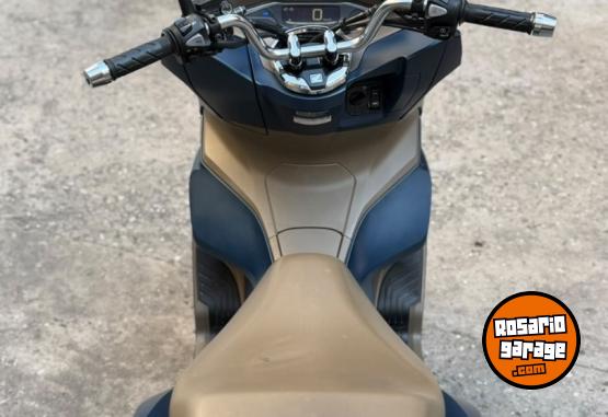 Motos - Honda Pcx 2023 Nafta 11000Km - En Venta