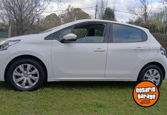 Autos - Peugeot 208 active 2018 Nafta 117000Km - En Venta