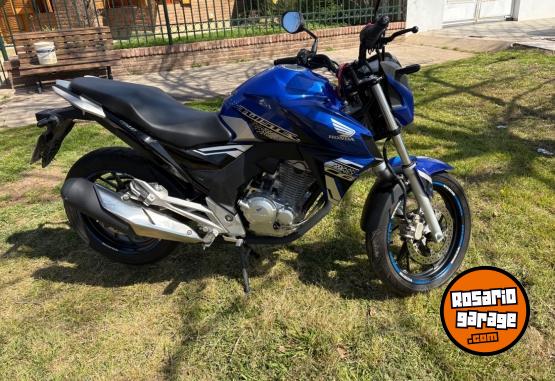 Motos - Honda Twister 250 2022 Nafta 813Km - En Venta