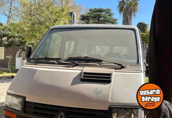 Utilitarios - Renault 1994 larga 1994 Nafta 1Km - En Venta