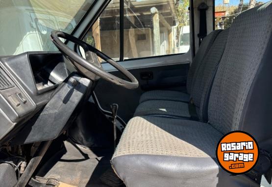 Utilitarios - Renault 1994 larga 1994 Nafta 1Km - En Venta
