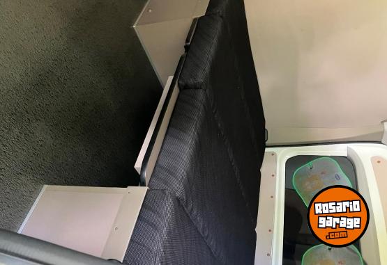 Utilitarios - Toyota Hiace 2022 Diesel 17000Km - En Venta