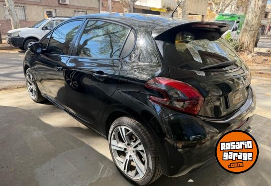 Autos - Peugeot 208 gt 2017 Nafta 70000Km - En Venta