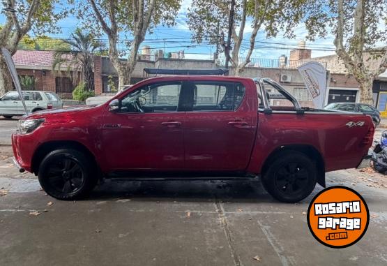 Camionetas - Toyota Hilux Sr 2.8 4x4 2016 Diesel 170000Km - En Venta