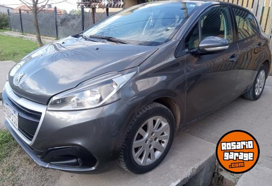 Autos - Peugeot 208 2018 Nafta 141400Km - En Venta