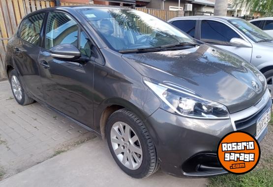 Autos - Peugeot 208 2018 Nafta 141400Km - En Venta