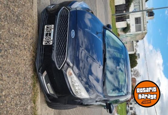 Autos - Ford Focus 2015 Nafta 175000Km - En Venta