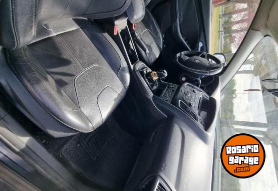 Autos - Ford Focus 2015 Nafta 175000Km - En Venta